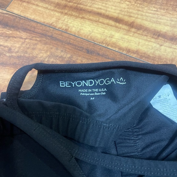 Beyond Yoga Tossed Star Racerback Cropped Tank - Picture 5 of 5